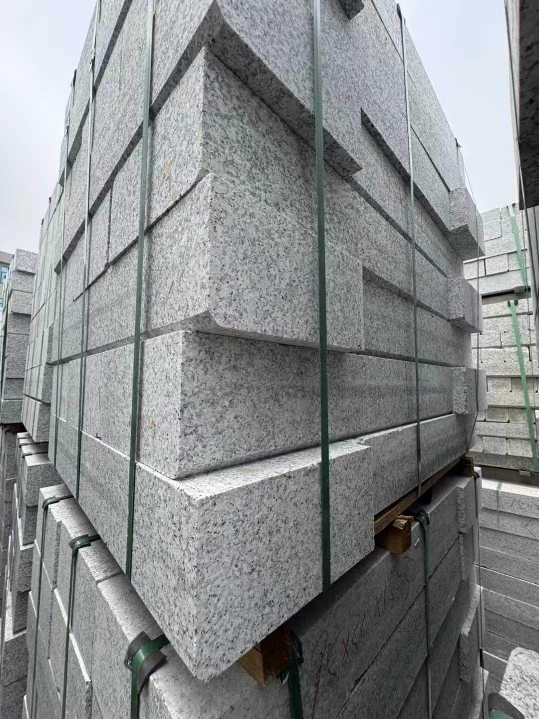 宁波芝麻白路牙石 马路牙子