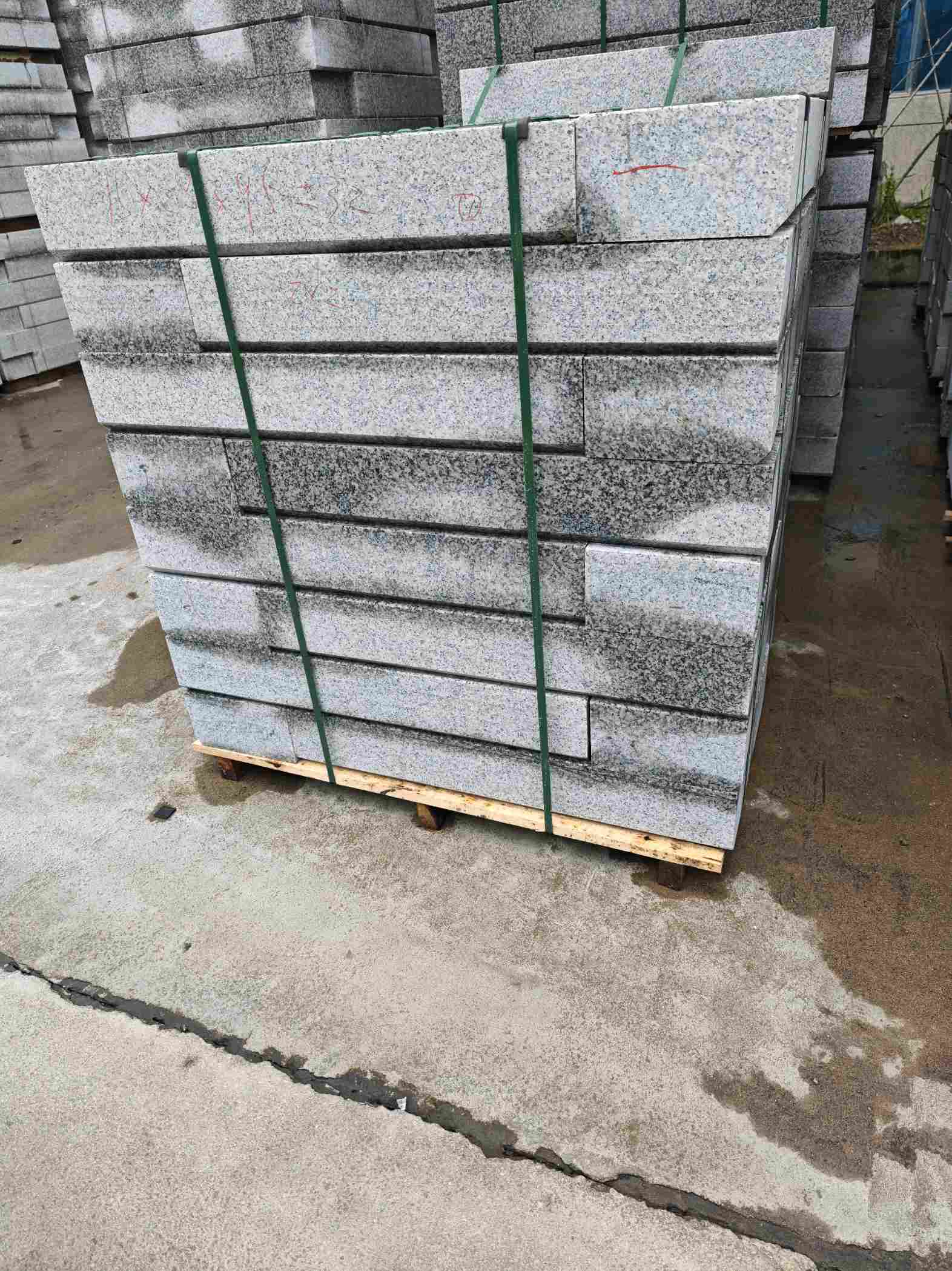 宁波芙蓉白路牙石，马路牙子