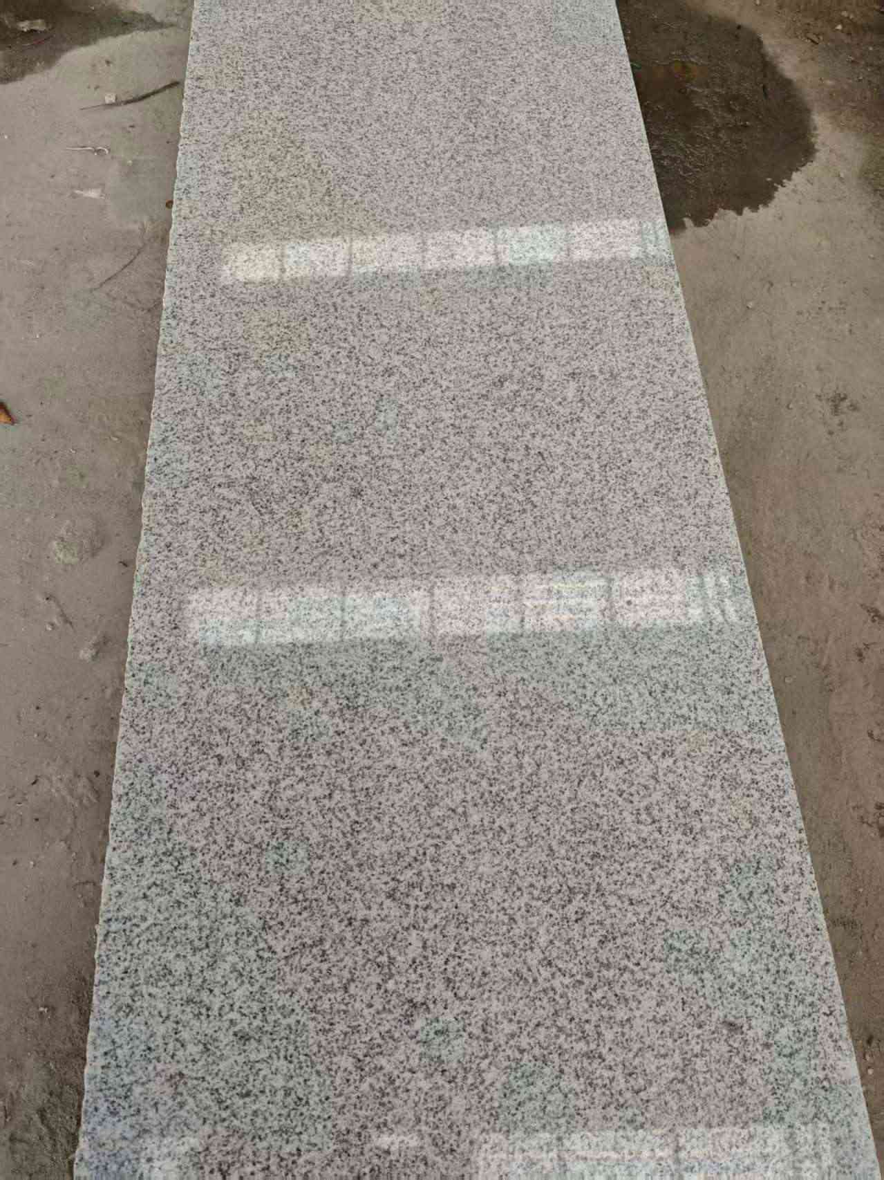 宁波芝麻白光面毛板